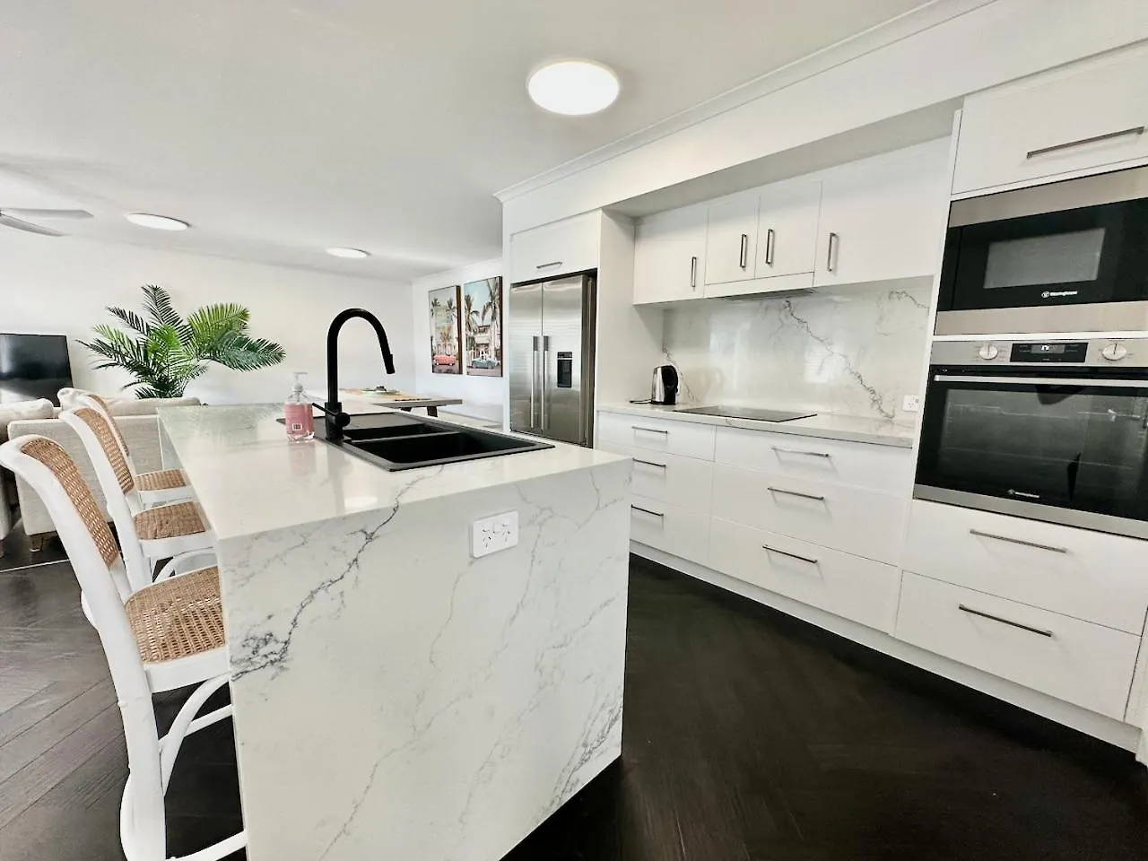 Super Modern Diamond Beach Resort Penthouse 33 Голд-Кост