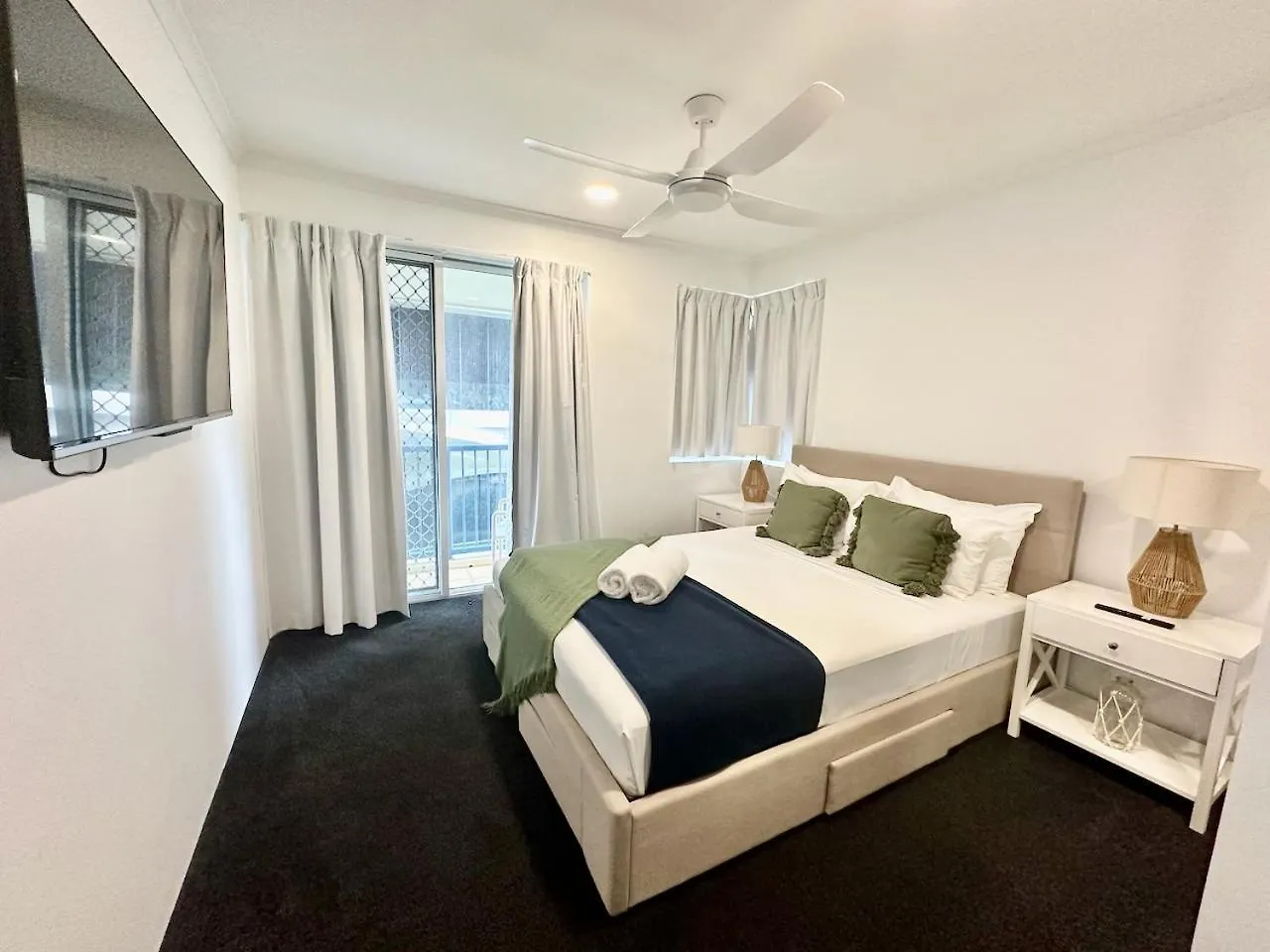 Super Modern Diamond Beach Resort Penthouse 33 Gold Coast 0*,  Austrálie